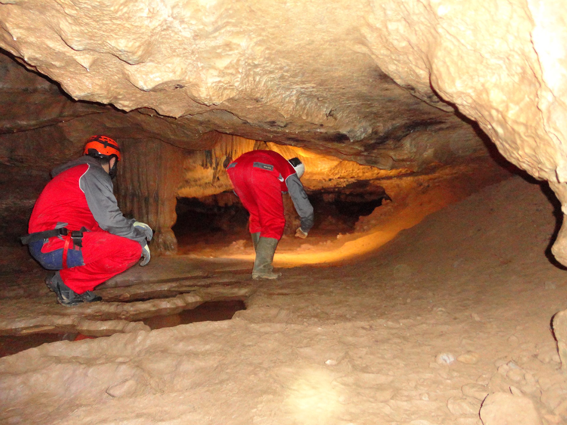 Imagen de Espeleología: Cueva de Cornatel